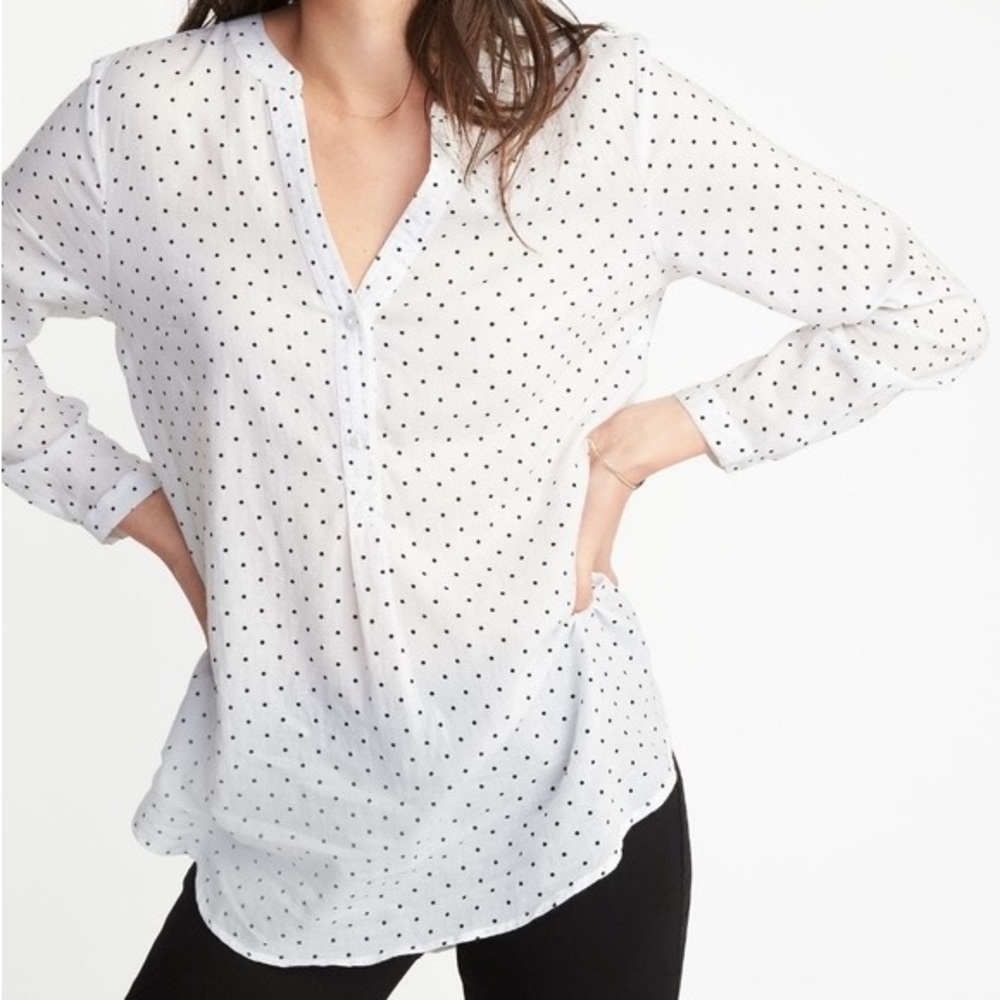 LMT: Old Navy Women Ivory Long Sleeve Button-Down Shirt